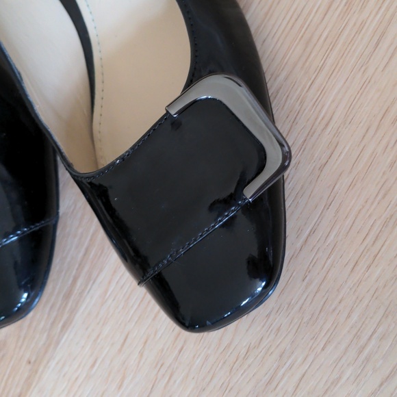 Naturalizer Chunky Heels - Picture 7 of 8